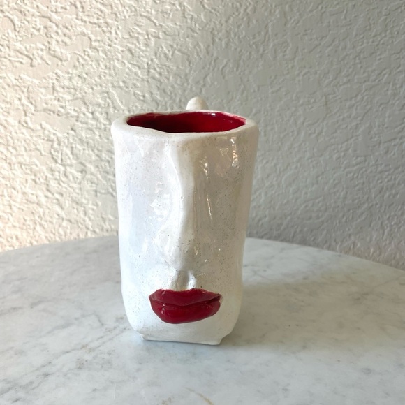 Handcrafted Nose and Lips Mug - Picture 4 of 8